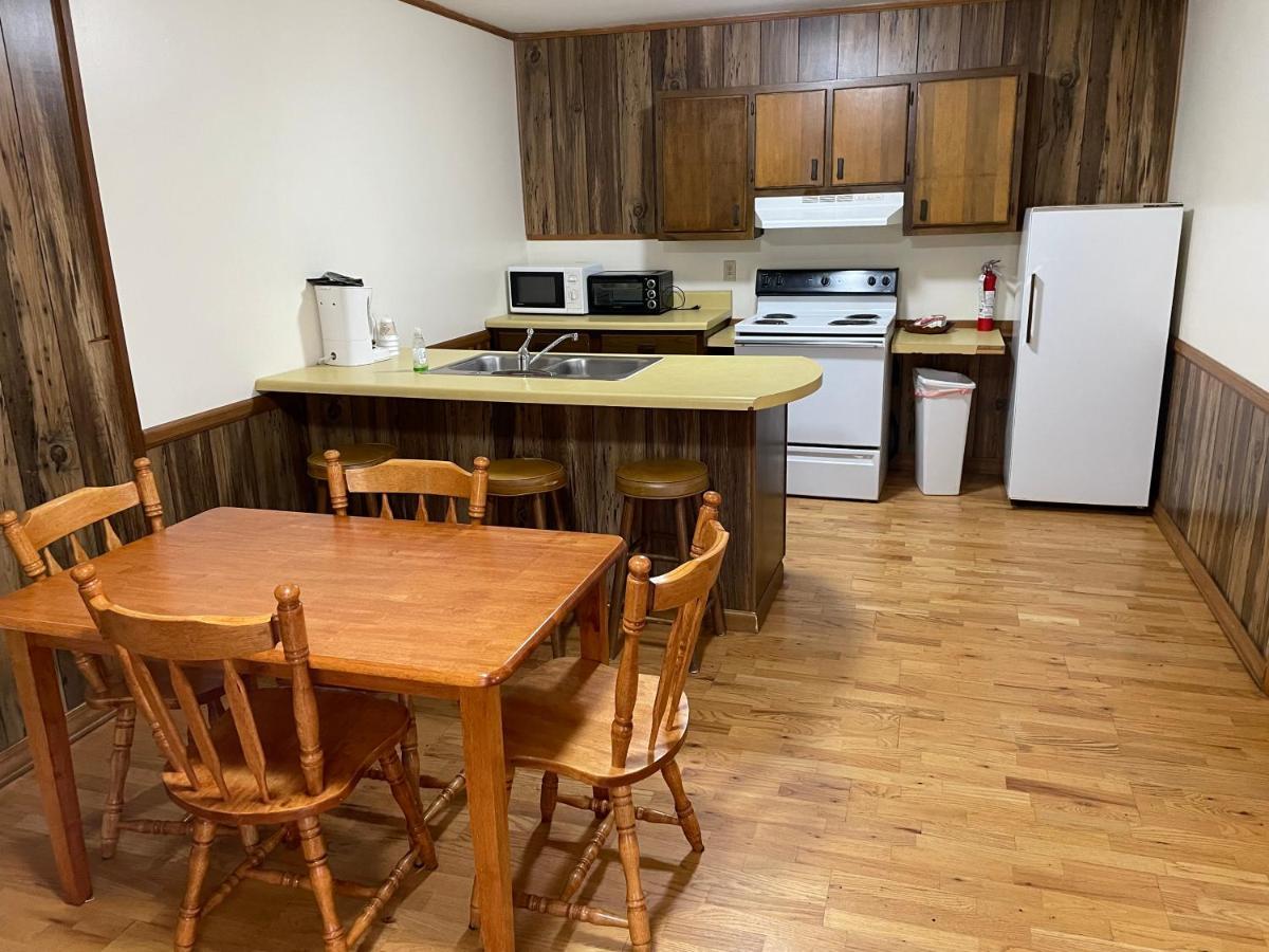 Pine Valley Motel Spruce Pine Exterior foto