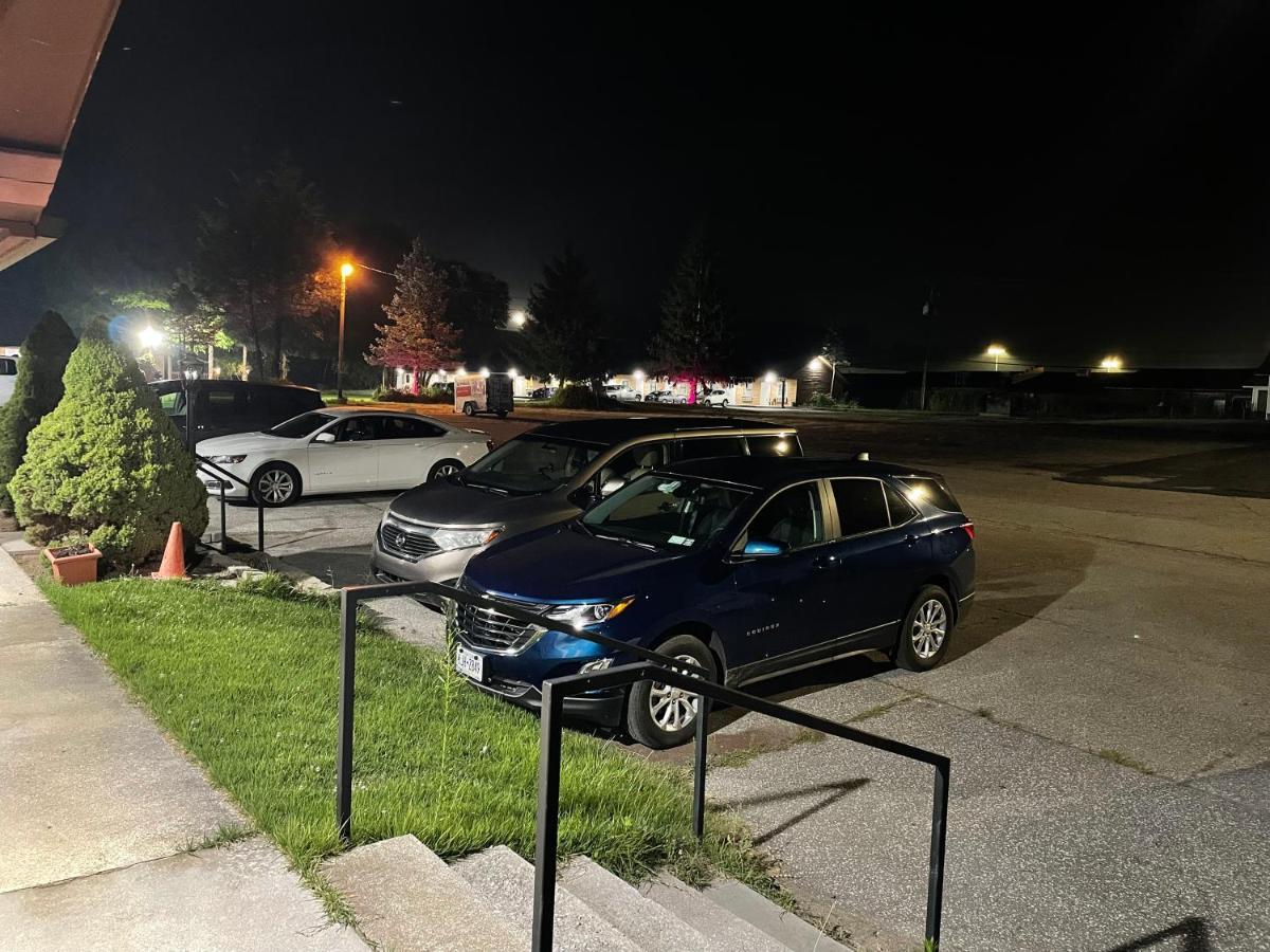 Pine Valley Motel Spruce Pine Exterior foto