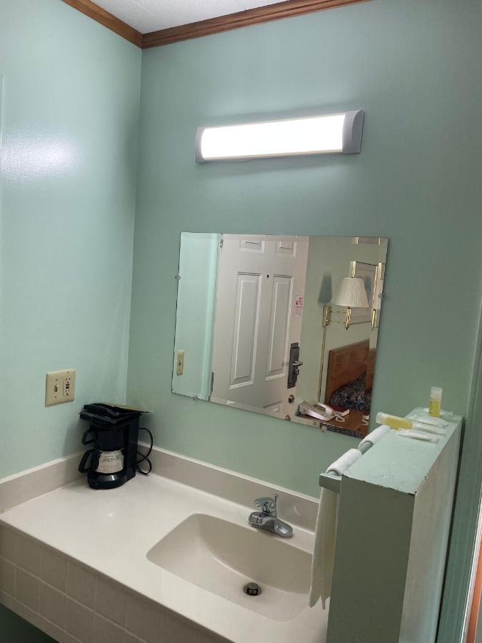 Pine Valley Motel Spruce Pine Exterior foto