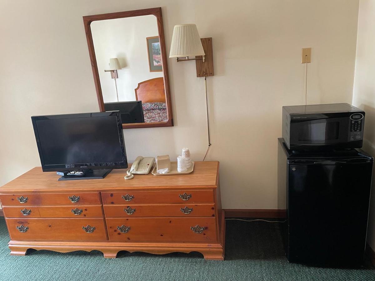 Pine Valley Motel Spruce Pine Exterior foto