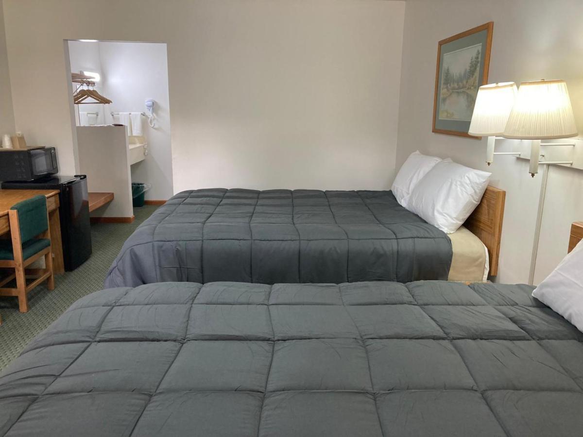 Pine Valley Motel Spruce Pine Exterior foto